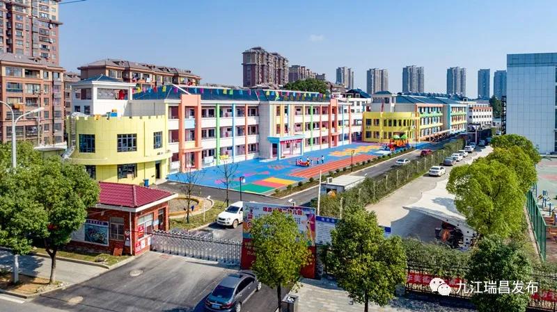 以奋斗姿态激扬前行力量,以奋斗姿态凝心聚力