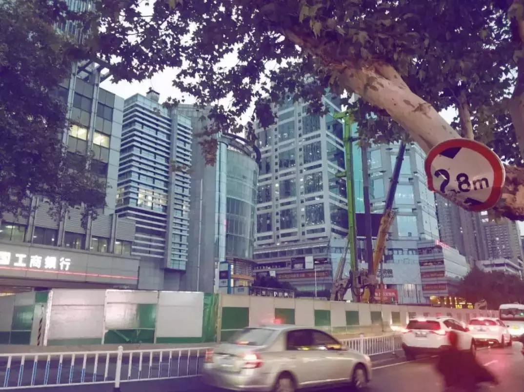 曾经繁华商业城的落寞,曾经辉煌如今落魄的城市