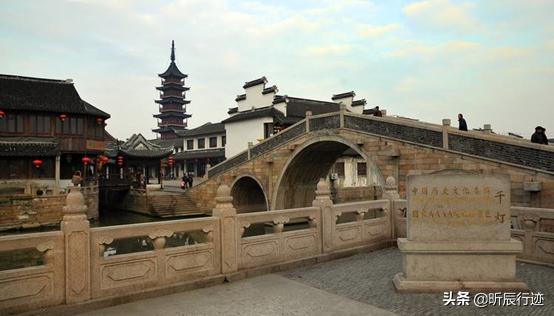 游览了千年古镇,游千灯古镇