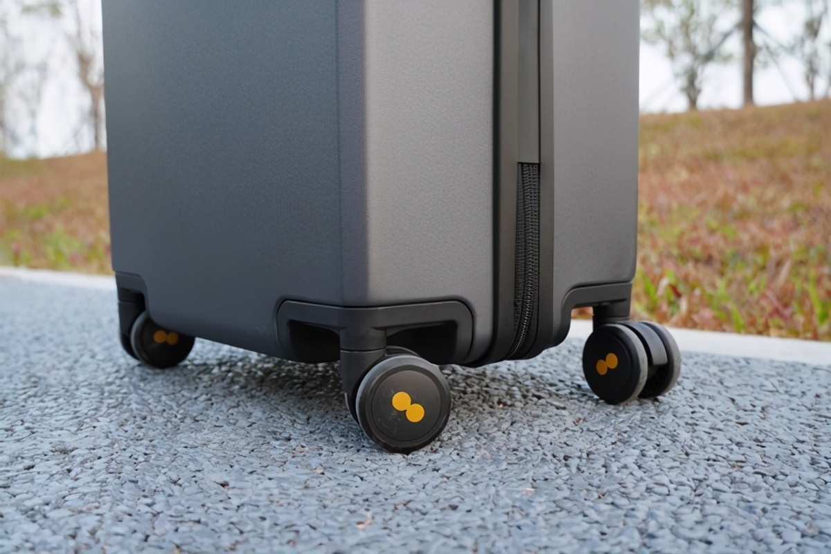 出差好物共享—地平线8号行李箱新玩法