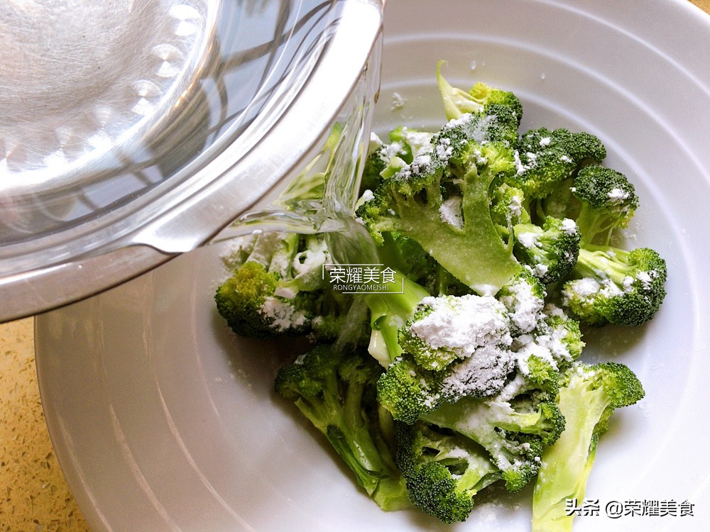 怎样清洗西兰花中的虫子,怎样把西兰花的小虫子洗出来