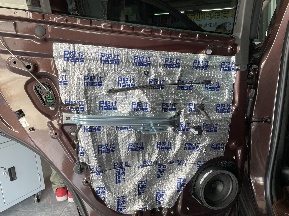 别克昂科威四门音响,别克昂科威音响功放