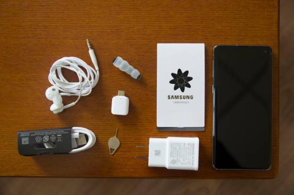 三星galaxys10性能测评,外媒三星galaxys10全系列上手体验