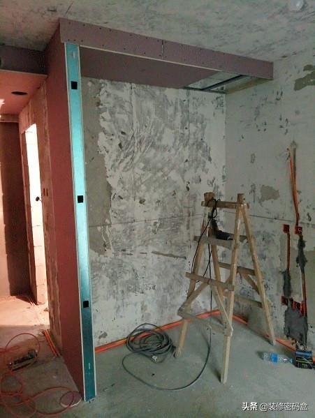 衣柜顶封板走石膏线会开裂吗,石膏线与衣柜顶怎么接