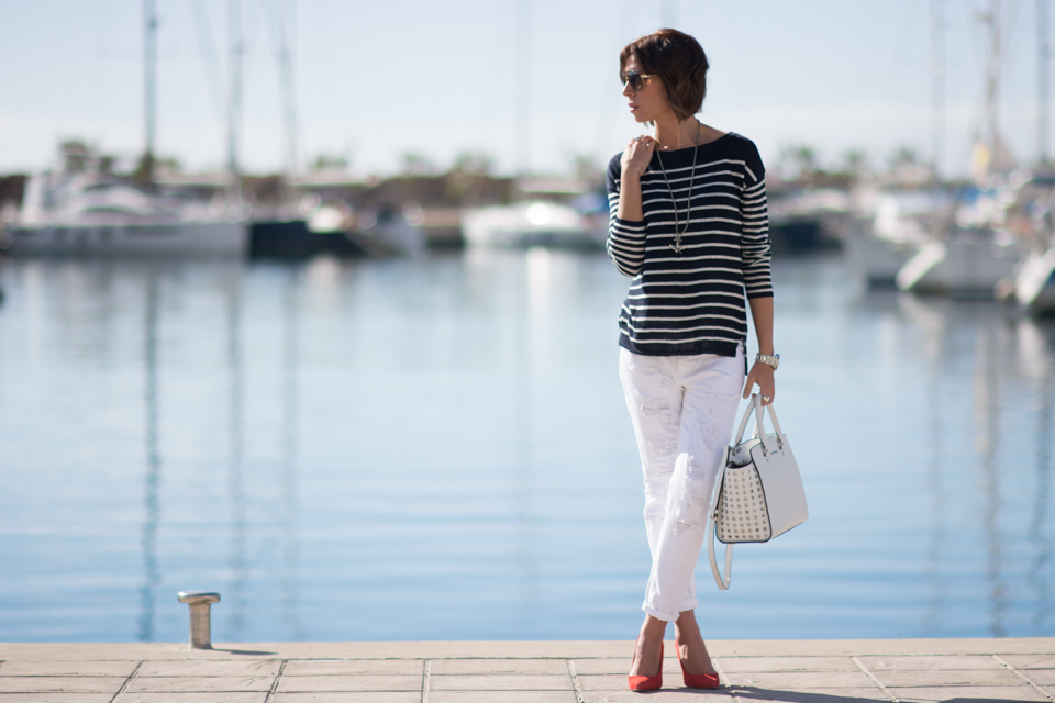 水兵衫也能这么好看,地中海国家设计的蓝白条纹女装