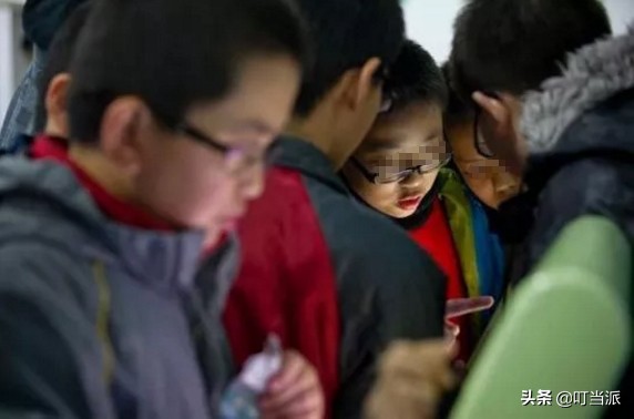 小朋友不能玩激光笔容易伤害眼睛,激光笔是否真的能损害孩子的眼睛