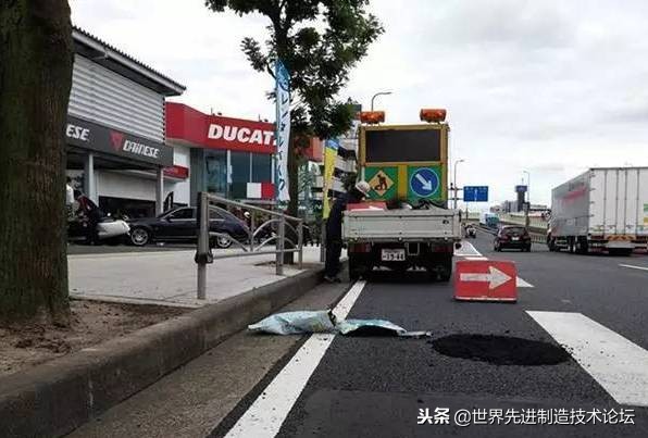 英国发明的道路修补液，绝对是修路神器