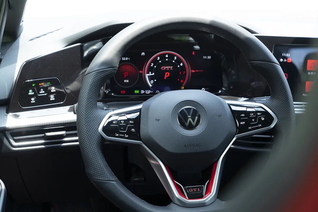 试驾高尔夫gti2024款,高尔夫8gti情怀