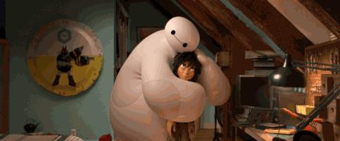 2米巨蛇遇到毒蛇,大学生外出旅游遇到巨蟒蛇