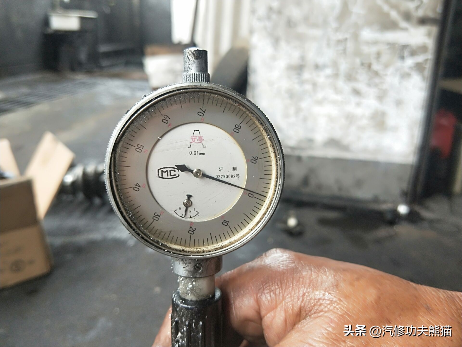 07年奥迪a6轻微烧机油怎么解决,奥迪2007款a6烧机油的原因