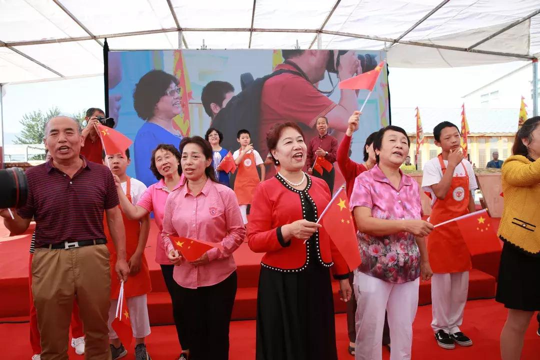 祝福祖国简短视频,那些让你为祖国热泪盈眶的瞬间