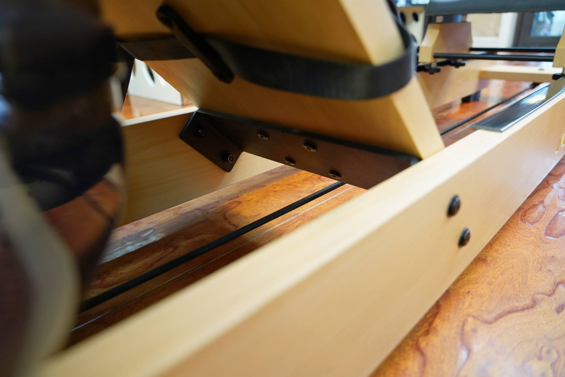 跑步机和划船机哪个效果好,划船机跑步机效果对比