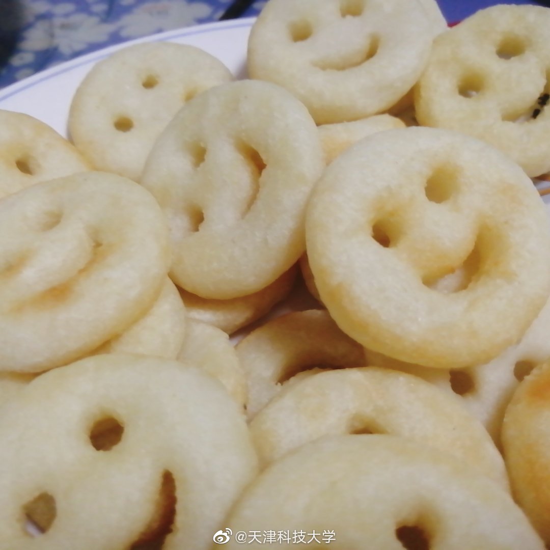 天津最馫大学食堂:晚上吃啥?给你安排的明明白白