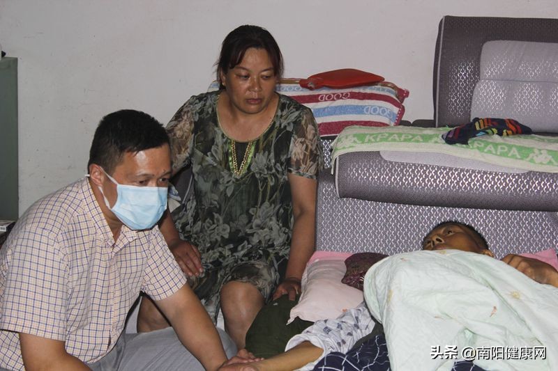 中医让肝病患者柳暗花明——端午节期间陪罗医生镇平回访患者