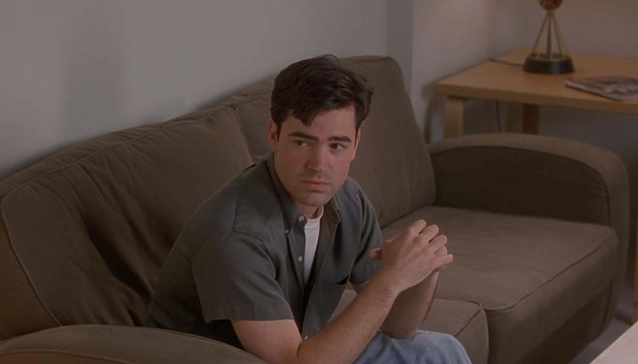 评《上班一条虫》：20年前对职场的讽刺艺术，如今依旧深感共鸣