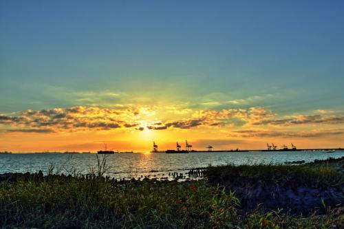 杜甫《有客》简析——希望之火照亮人生路