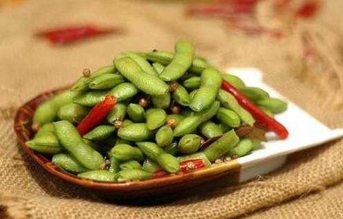 煮毛豆不上色,盐水毛豆怎么做翠绿不发黄