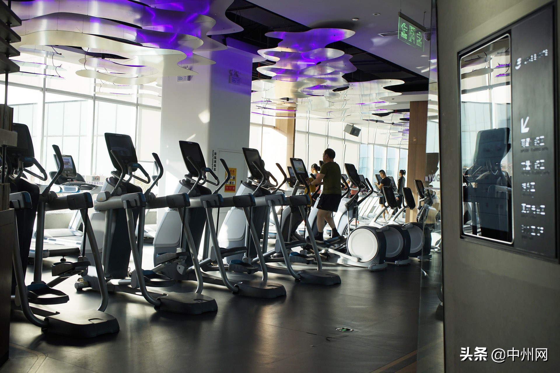 郑州大卫城好玩还是正弘城好玩,郑州万象城和大卫城的区别