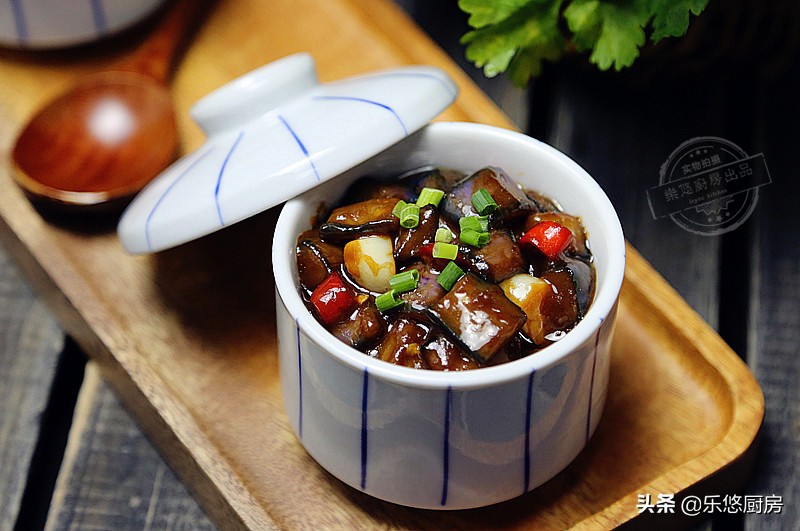 厨师长教你素烧茄子的家常做法,素烧茄子怎么做更好吃视频