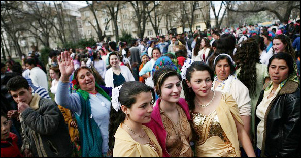 习俗丨全球唯一新娘买卖市场，丈母娘亲售女儿，价格透明亦可验身
