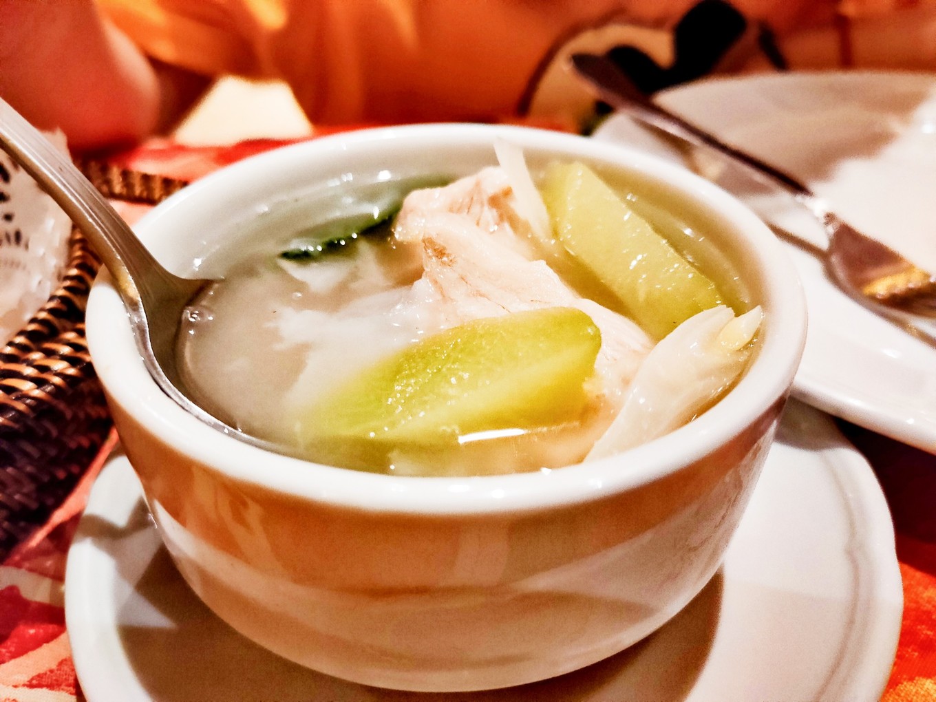 实弹射击or公墓拍大片？| 跟90后小伙儿在马尼拉“玩儿很野”