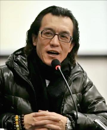 哈文回忆李咏去世视频,哈文在李咏去世1周年说什么