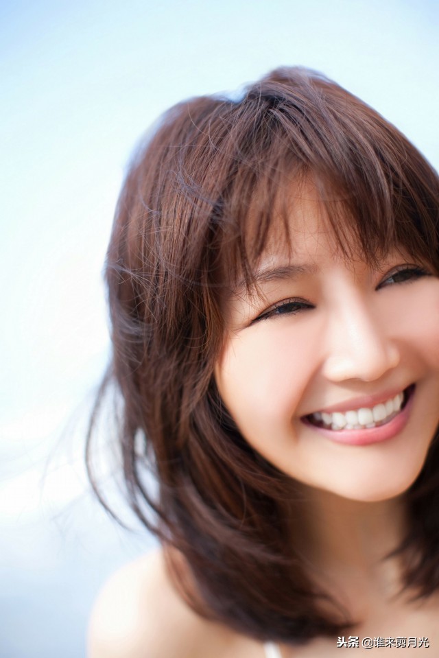 刘海有白发剪什么发型好看,剪刘海怎么剪显脸小