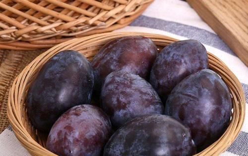 水果西梅的功效与作用禁忌,和西梅功效一样的水果