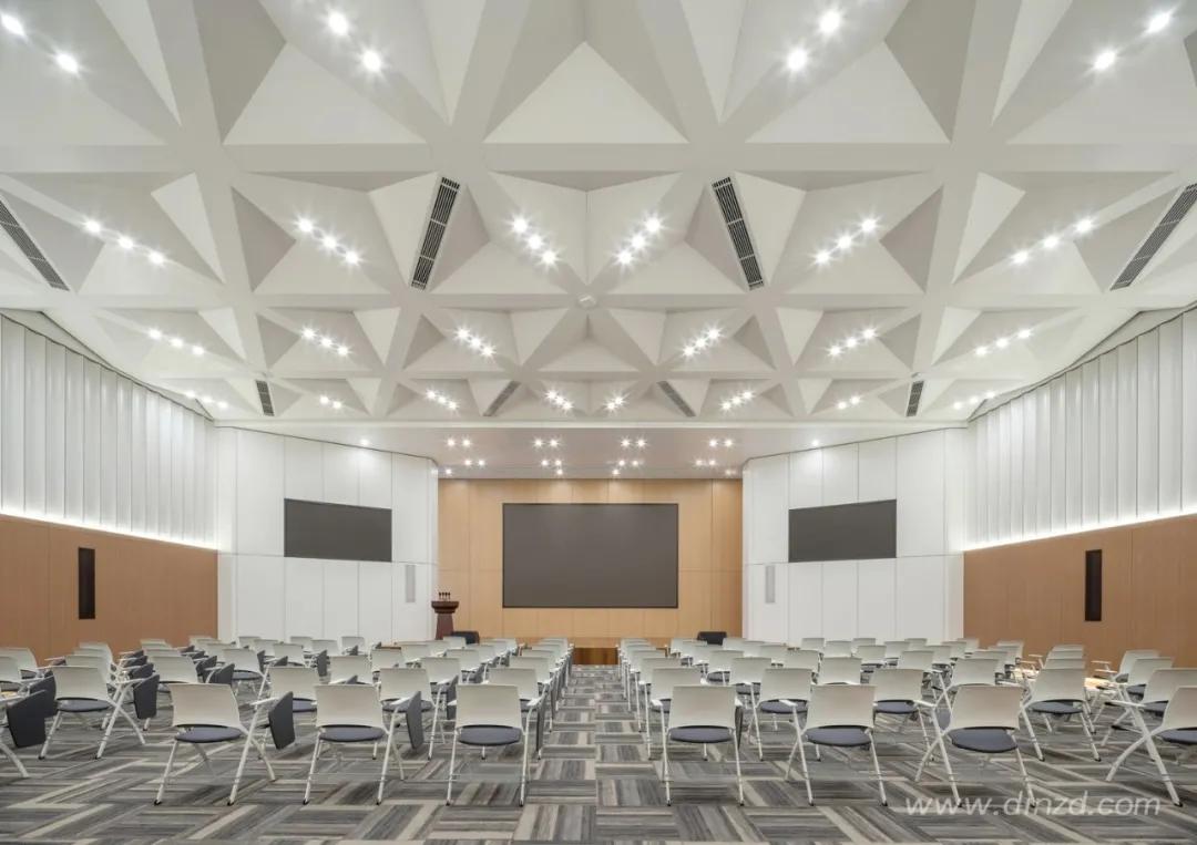 舒适温馨的办公环境,一个舒适的环境能决定工作效率