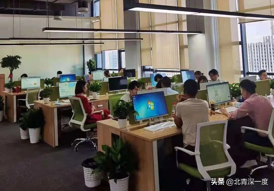 他透支11张信用卡去争取的,是一份“传销”工作