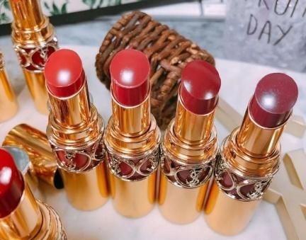 YSL年底又出新口红，玫瑰浆果色超性感，难怪直男见了都喜欢呢！