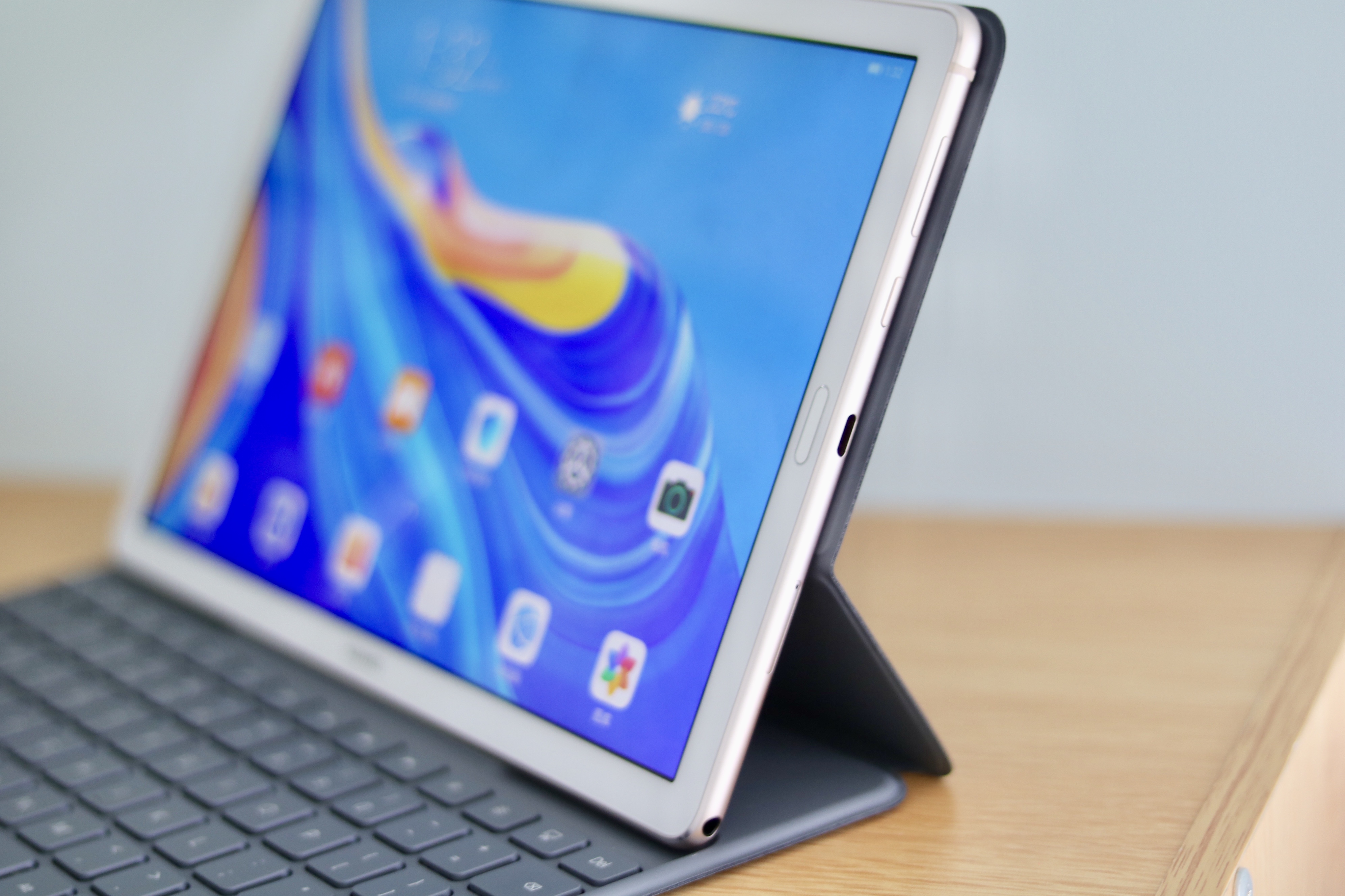 华为平板m68寸全面评测,华为平板m610.8英寸高能版测试