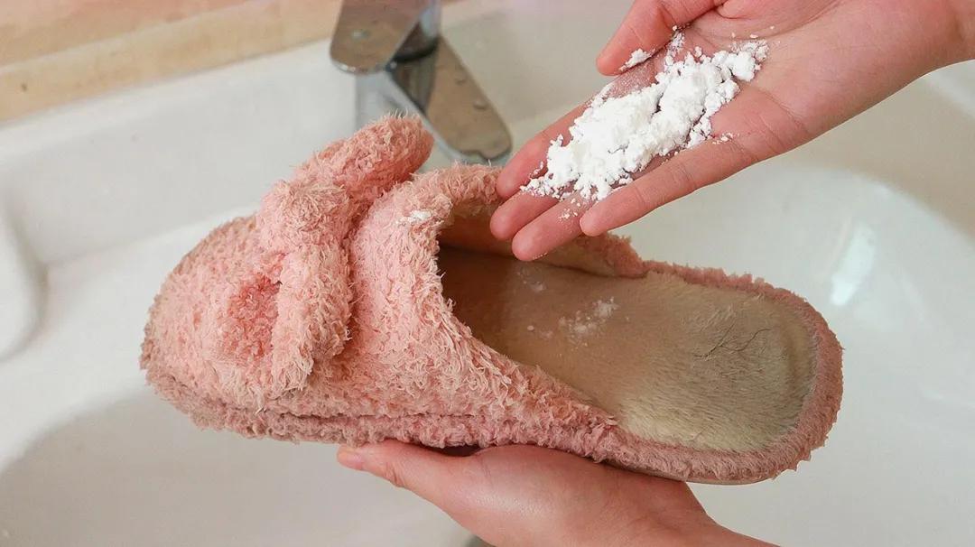 今年最火拖鞋结实耐穿又上档次,这款拖鞋火了舒适耐磨居家必备