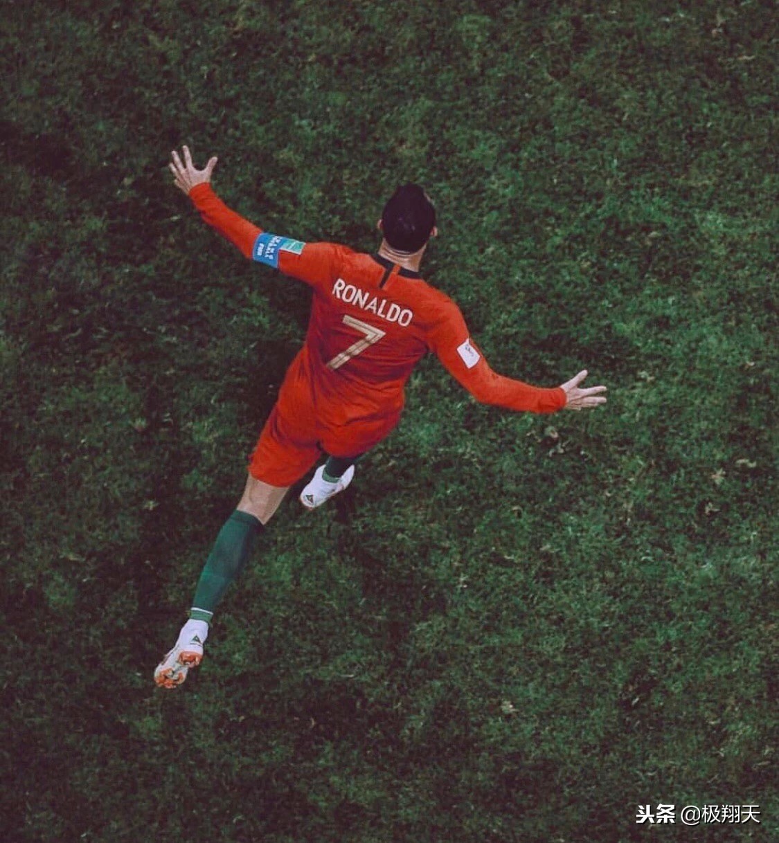 c罗取得的成就能进历史最佳前20吗,c罗巅峰时刻vs现在的c罗