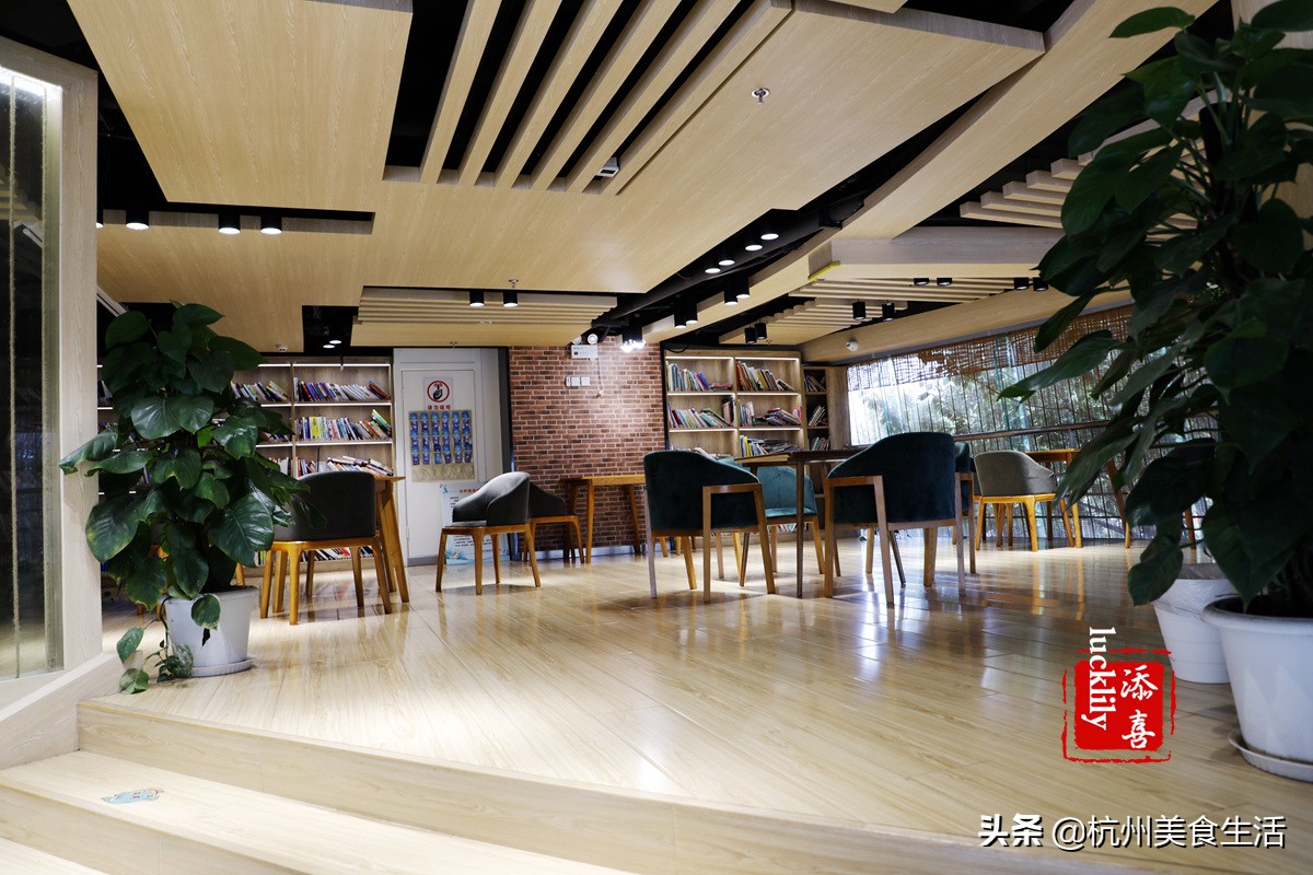 镇江美食三茅宫地锅鸡,镇江美食推荐锅盖面