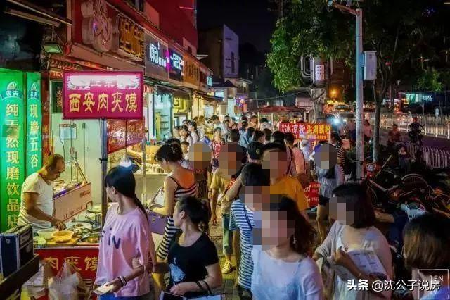以前的虎泉夜市,曾经热闹非凡的虎泉夜市