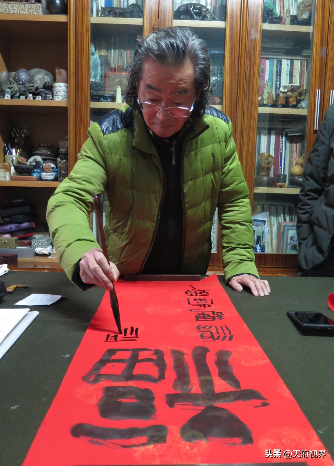 健身、习字、治印、绘画、喝酒古稀书画家潘锡仁的5大爱好