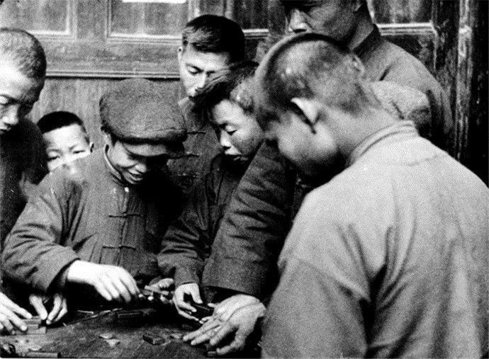 杜月笙对吃喝嫖赌的评价,杜月笙打牌秘诀