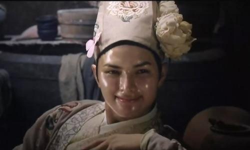 下巴长痘痘祛痘精华,下巴频繁长痘痘的正确消除方法