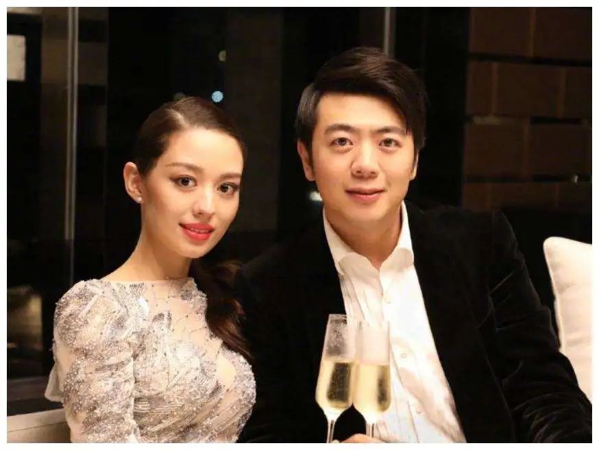 刘烨和撒贝宁老婆,洋媳妇产前产后判若两人