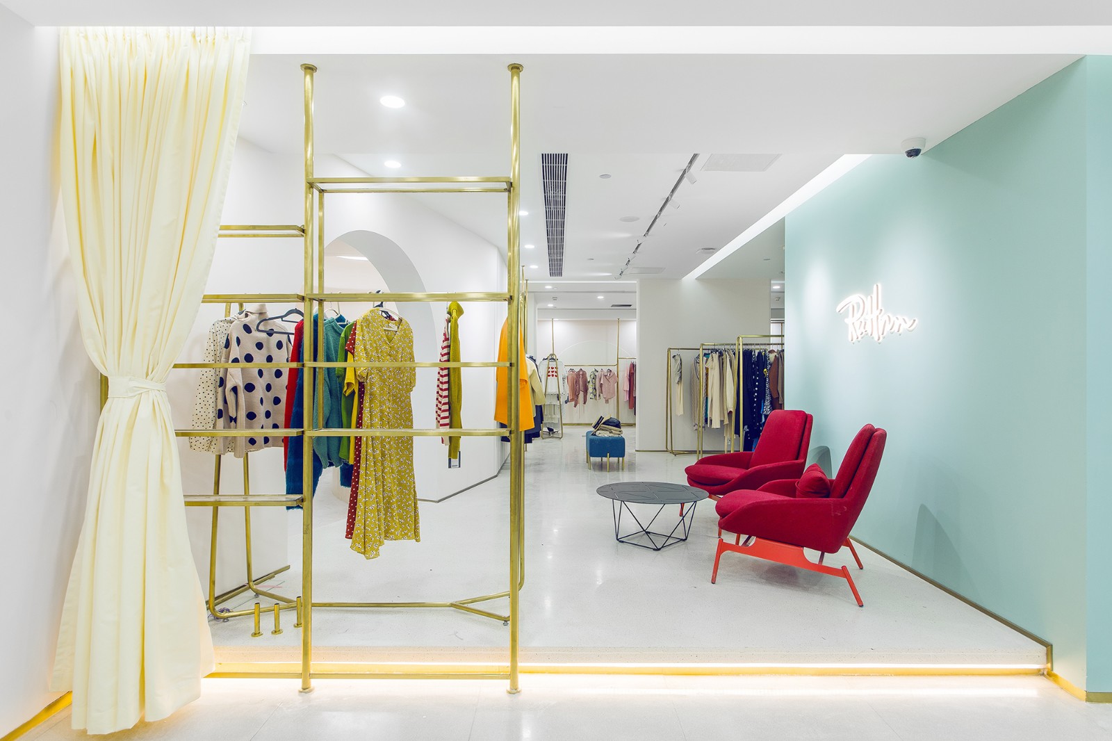 打造电商孵化基地,打造新型电商产业平台基地