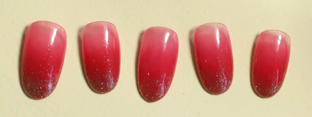 秋冬美甲小红书,美甲推荐中款ins