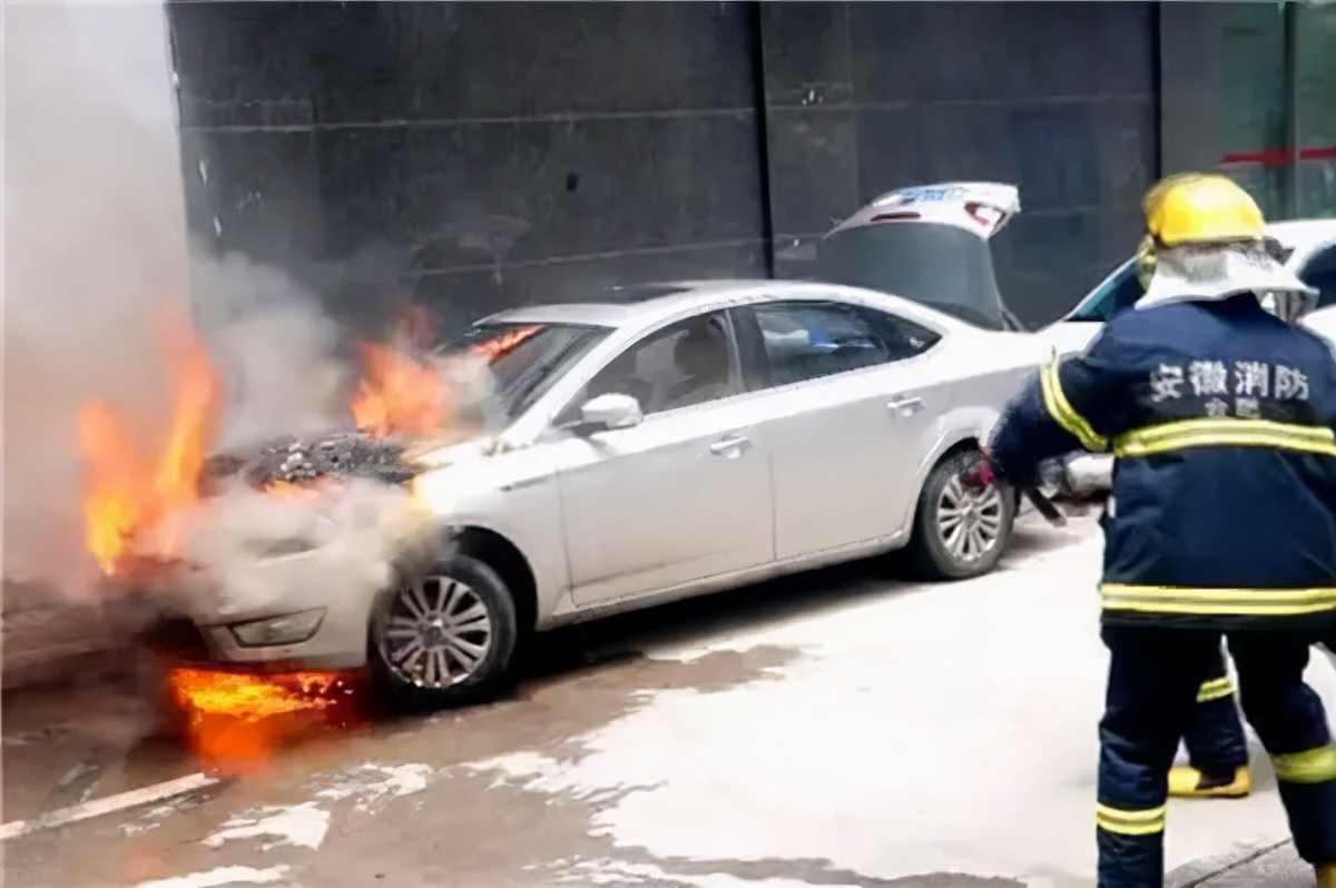 汽车晒坏了怎么处理,汽车被晒会怎么样