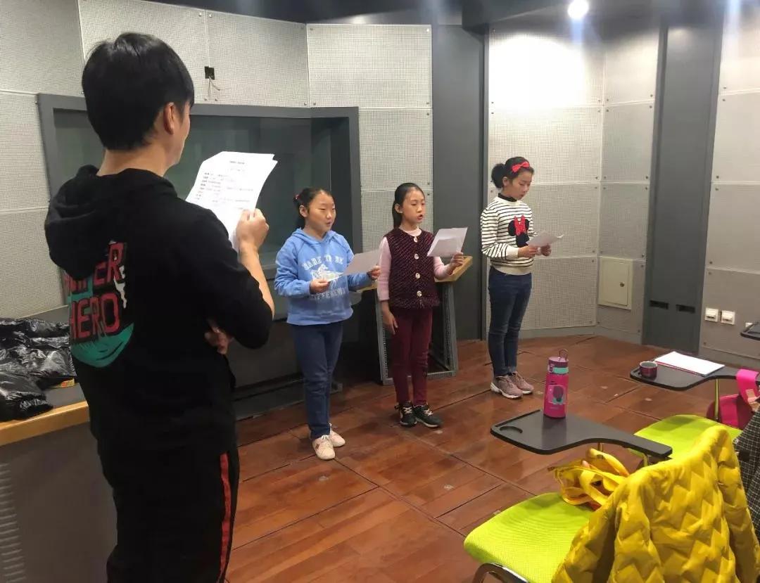 “盛世全运筑梦中国”2021西安广播电视台少儿春晚小主持人选拔活动开始啦