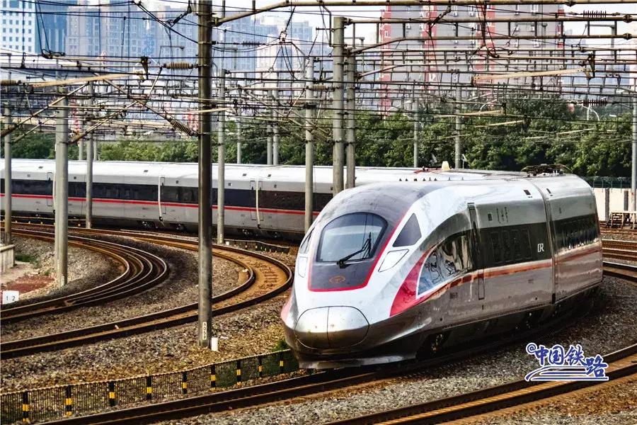 占座预警！复兴号上的神秘小灯为你亮起