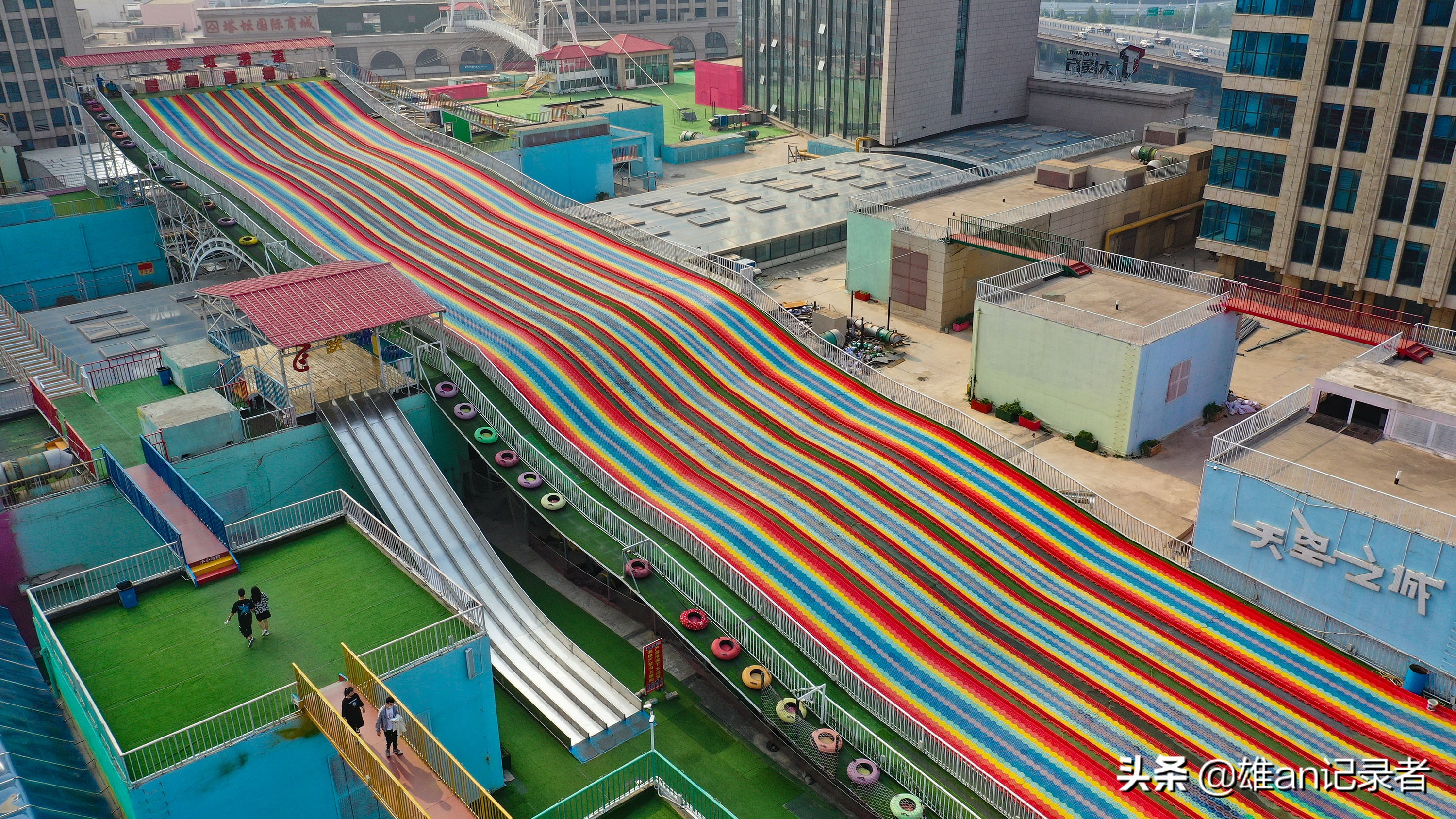 石家庄空中花园游乐场,石家庄一小区高空抛物