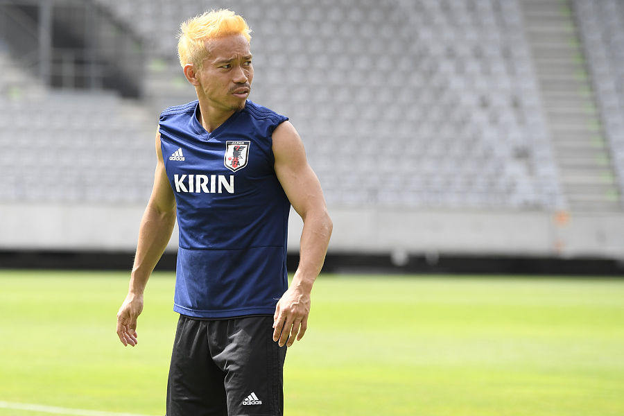 日本足球运动员娶明星老婆,日本足球运动员娶了谁