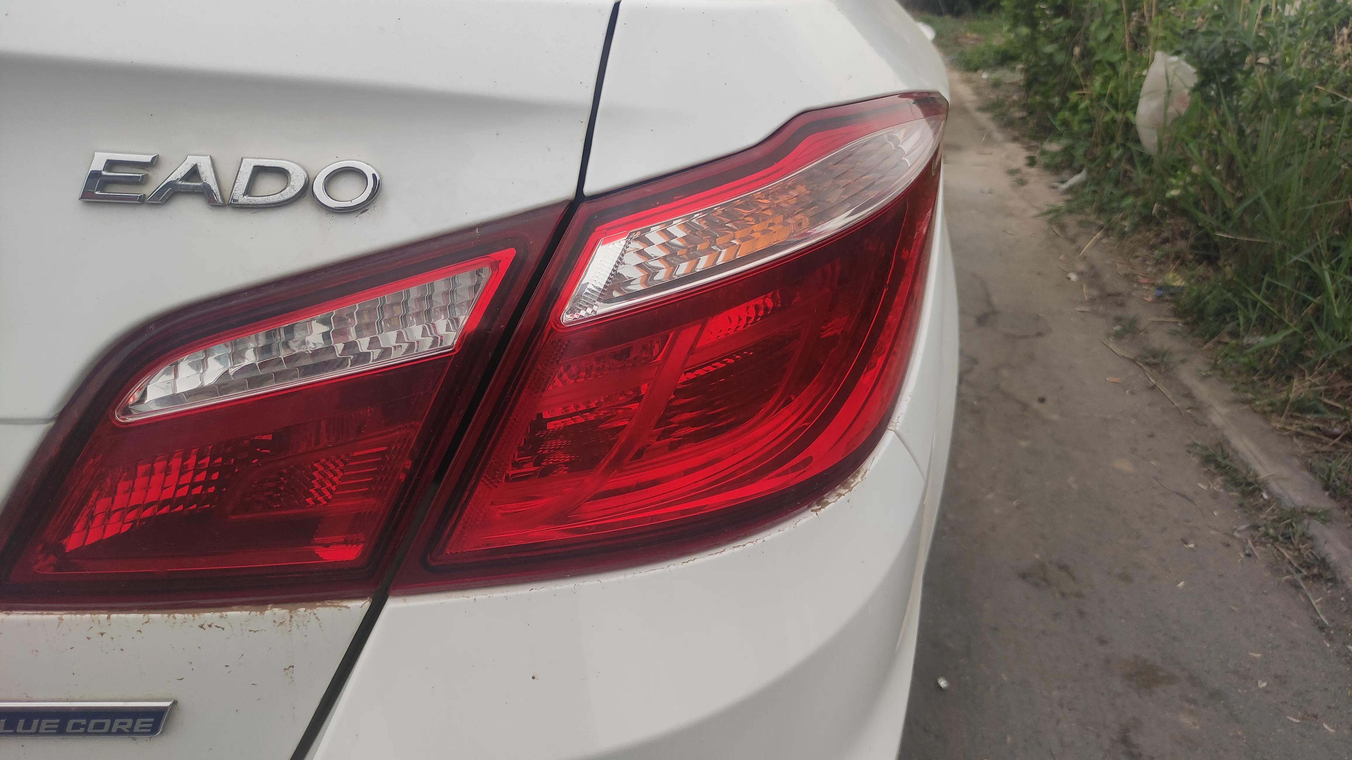 逸动豪华手动版,逸动手动豪华版白色