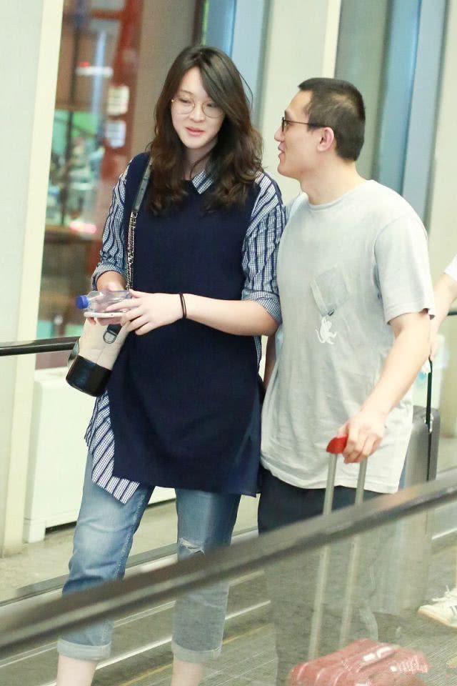 惠若琪和老公日常生活,惠若琪超短裙穿搭