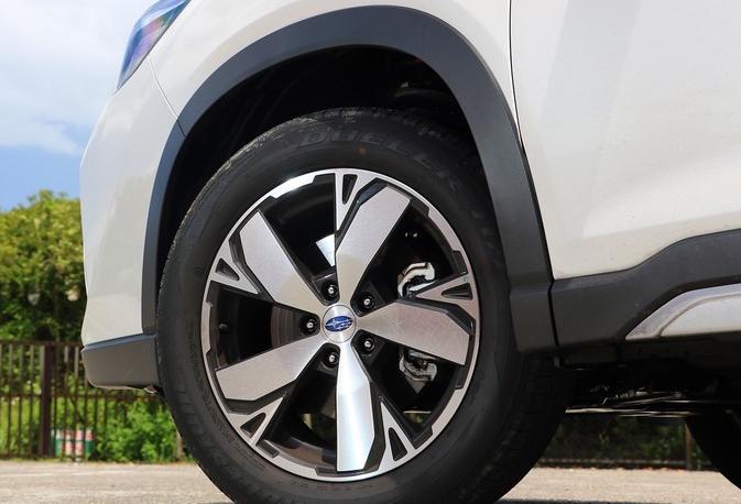 2022款斯巴鲁森林人2.5升发动机,斯巴鲁森林人和途观